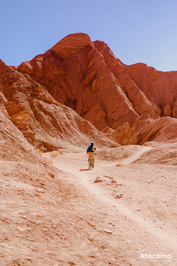 Passeio de bike no Atacama: Descubra a Garganta del Diablo